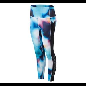 New Balance Dry Active LogoLeggings with Pockets and Mesh